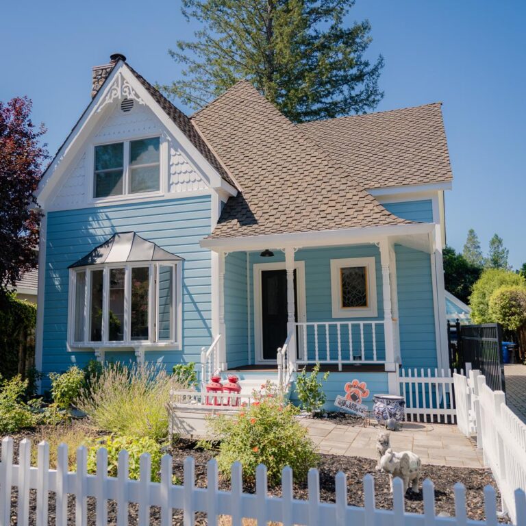 Blue Bay Area home with a fresh coat of exterior paint after H.A. Painting